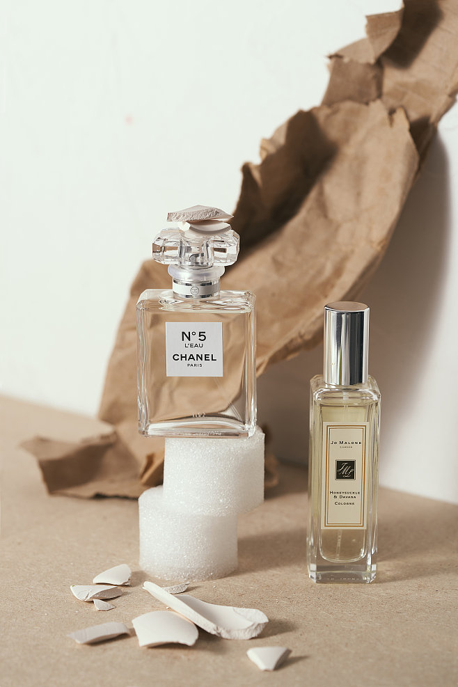 香水静物摄影 捕捉香氛的艺术魅力